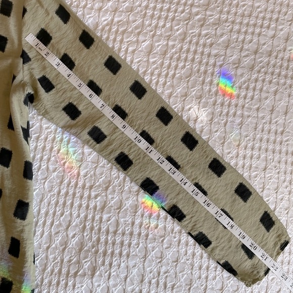 CUT LOOSE Button Front Blouse XS Black Olive Geometric Long Sleeve Top - Picture 10 of 11